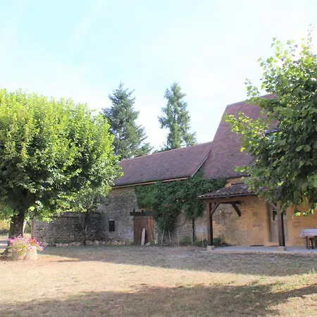 Apartment Maison Rustique Pres De Sarlat: 4 Chambres, Jardin, Wi-fi, Activites Nature, Ferme Et A Proximite - Fr-1-616-186 Tamnies